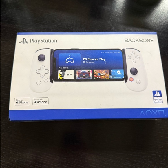 Backbone Sony White Handheld Console PlayStation Controller.